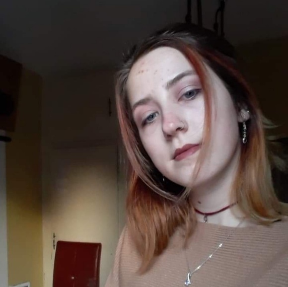 Meet your Posher, Ruth - Picture 1 of 1